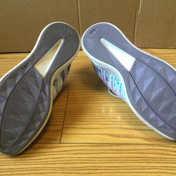 Adidas Women's SL Loop Size 7.5 Racer Purple Aqua White Multicolor Iridescent - Picture 6 of 7